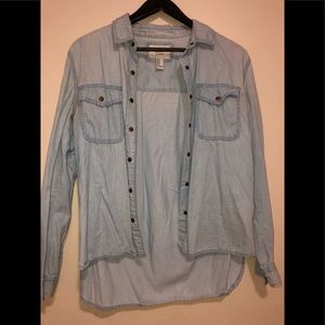 Forever 21 Tops - BUTTON DOWN SHIRT Forever 21 Tops - BUTTON DOWN SHIRT